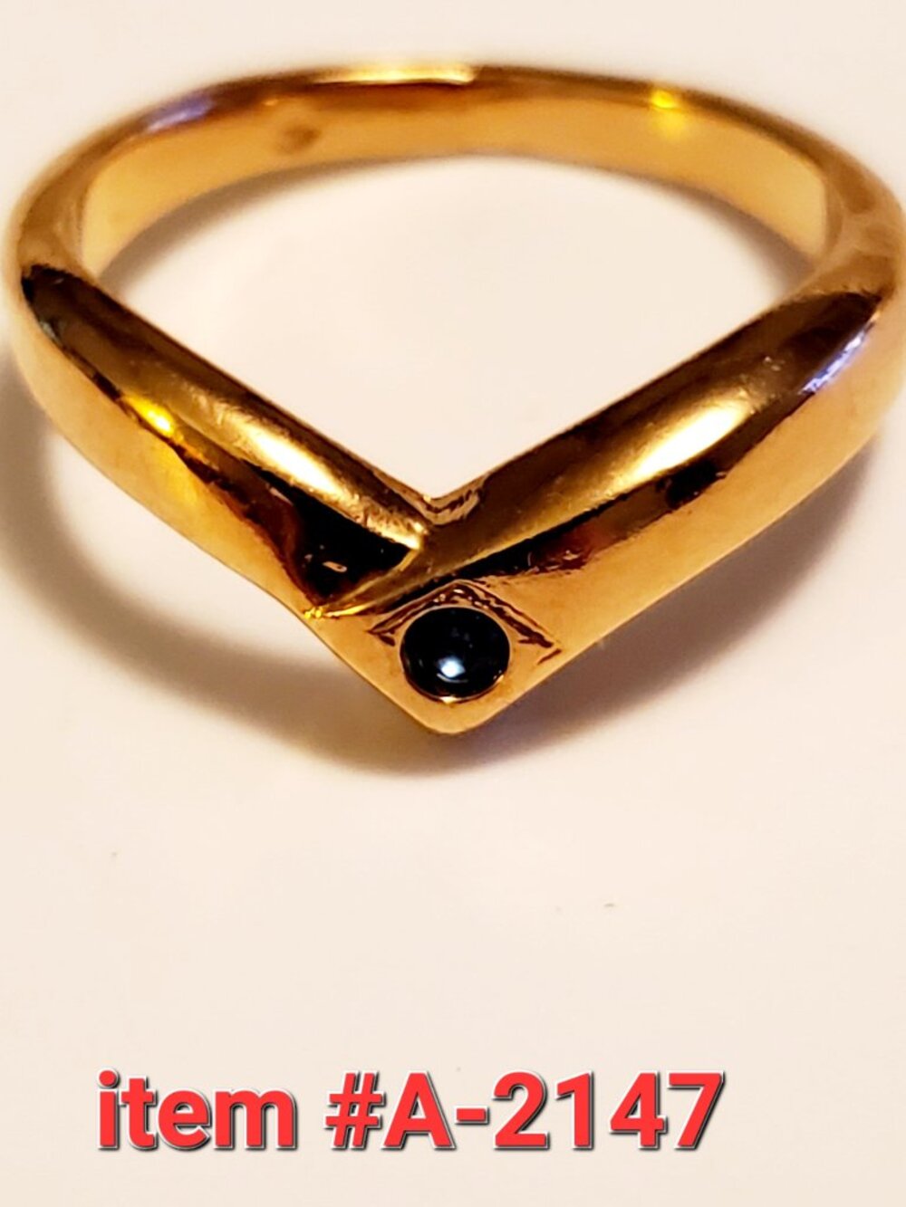 1 Gold Ring, item # 2147,. wt 3 grams.